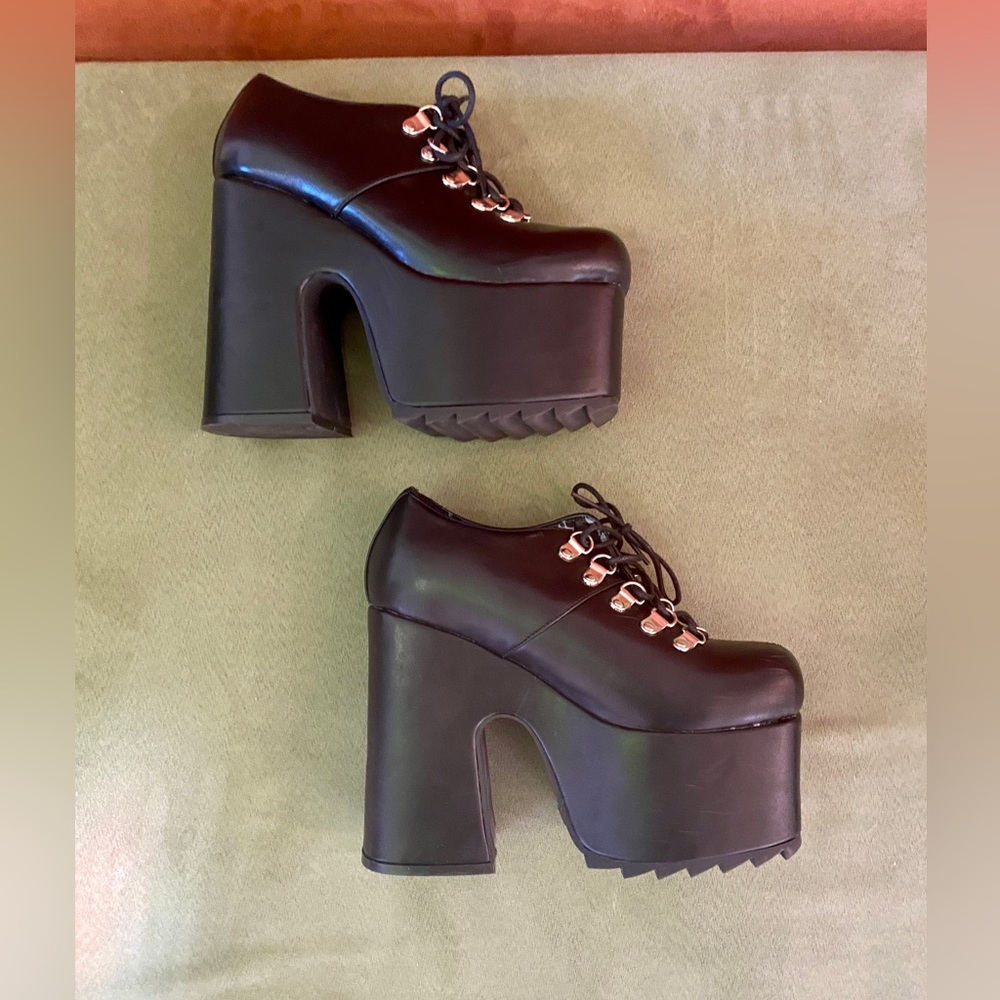 Black La Moda Platform Shoes